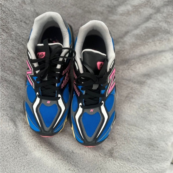 New Balance 9060 Blue and Yellow Sneakers - Picture 2 of 3